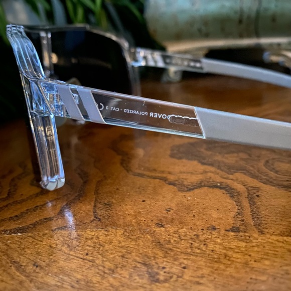 Blenders Eyewear Polarized Sunglasses with Bag and Case - Picture 9 of 16